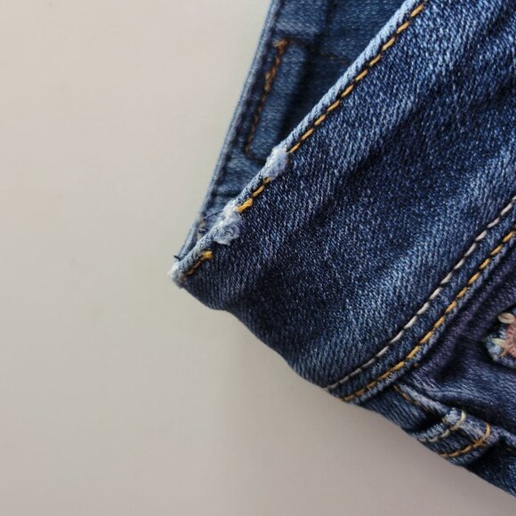 American Eagle Slim Bootcut Jeans Medium Wash Size 6 - Picture 13 of 15